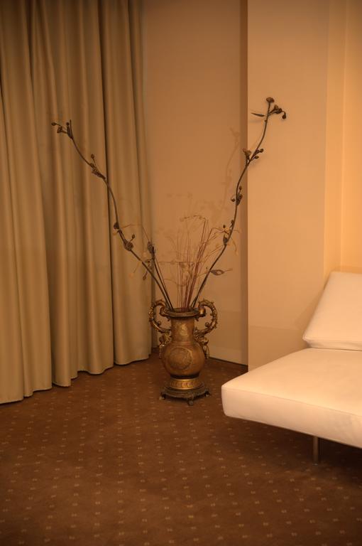 Hotel Mariflor Gherla Exterior photo